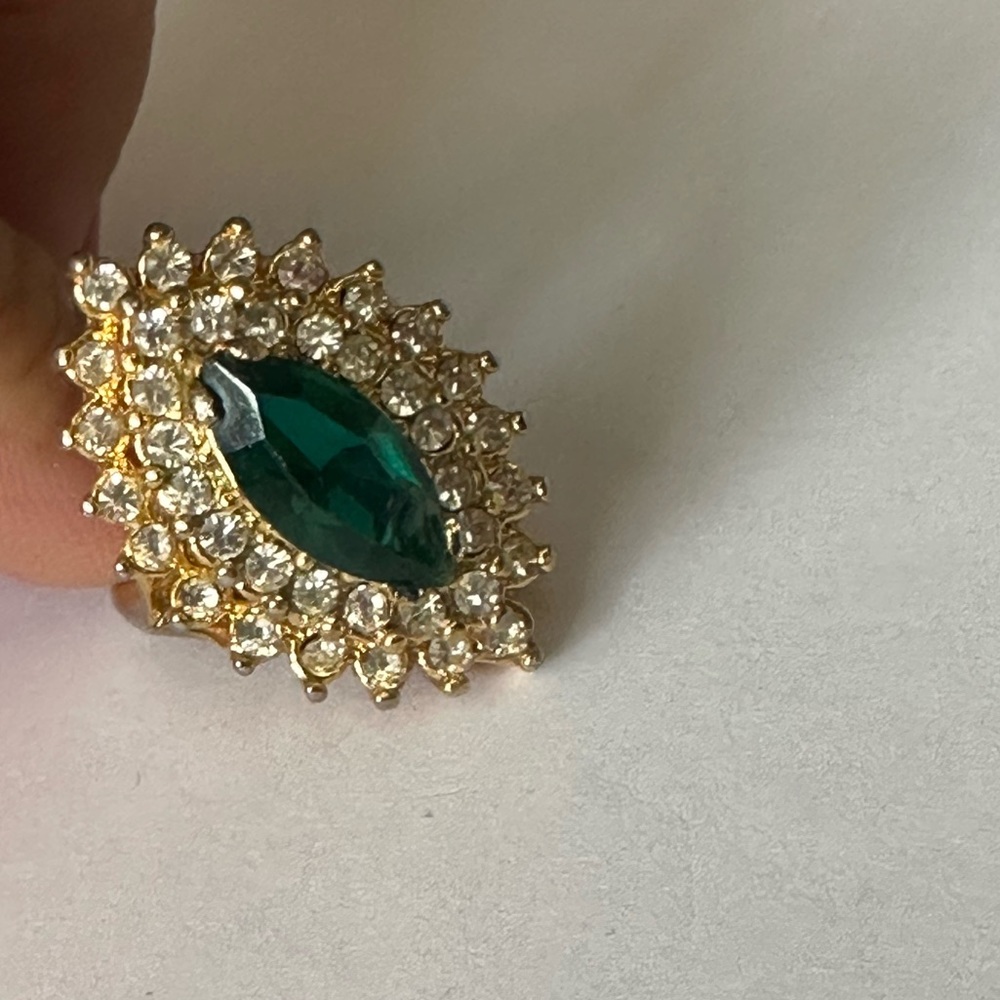 Womens faux emerald and gold‎ gorgeous statement piece ring